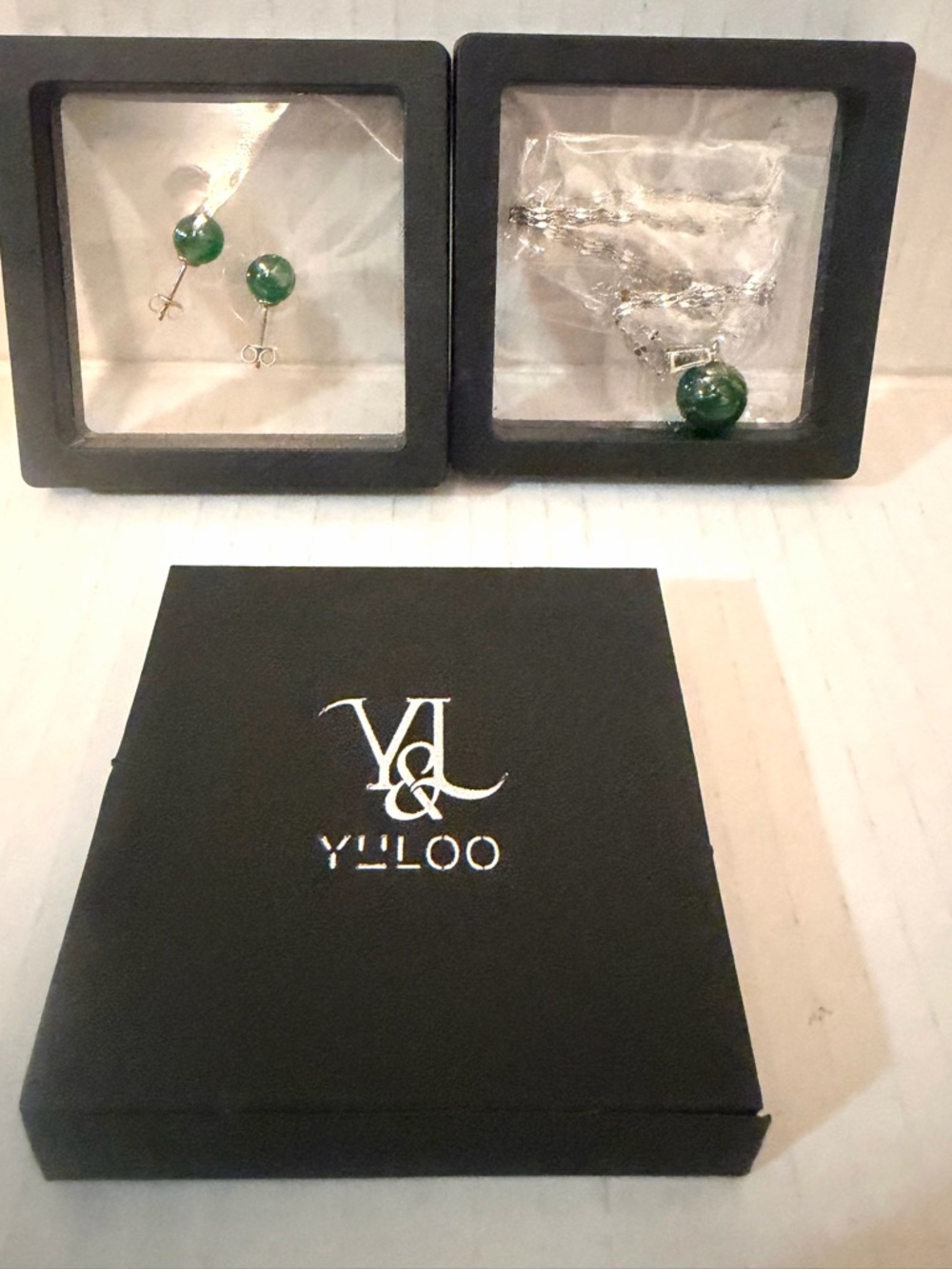 Green Bead Stud Earrings — Elegant Deep Green Gemstone